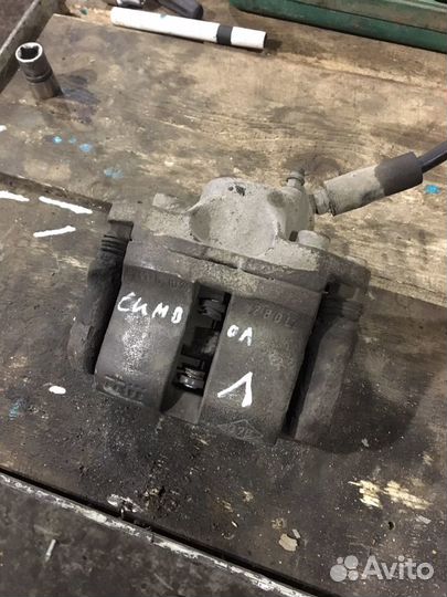 Тормозной суппорт Renault symbol 2 Clio