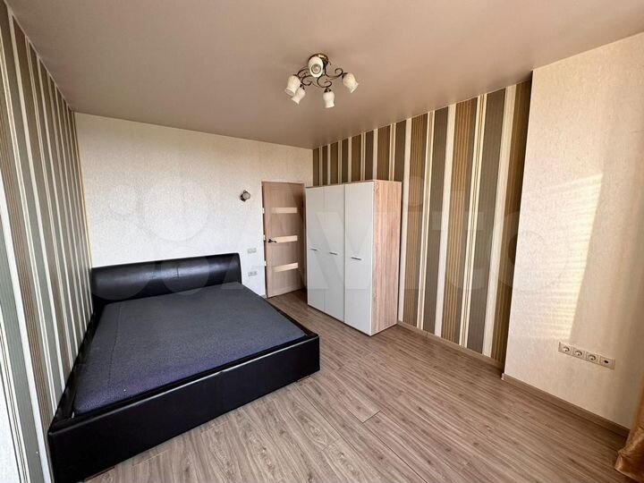 2-к. квартира, 100 м², 13/15 эт.