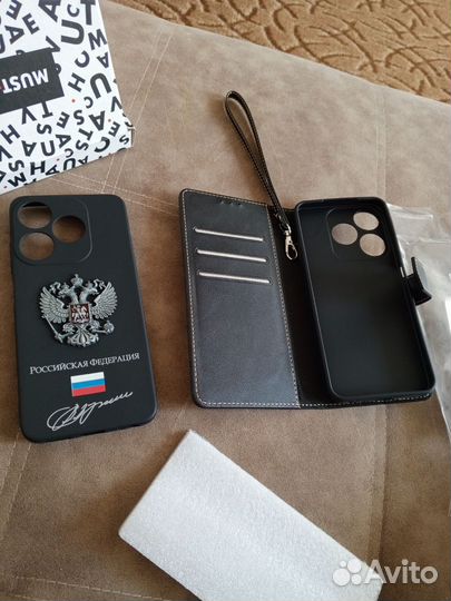 Чехол на телефон