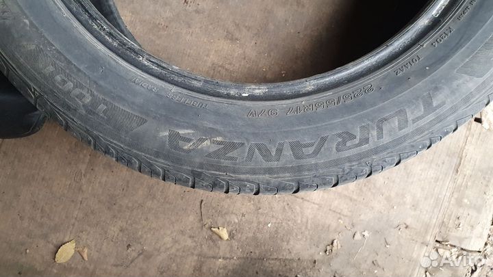 Bridgestone Turanza T001 225/55 R17