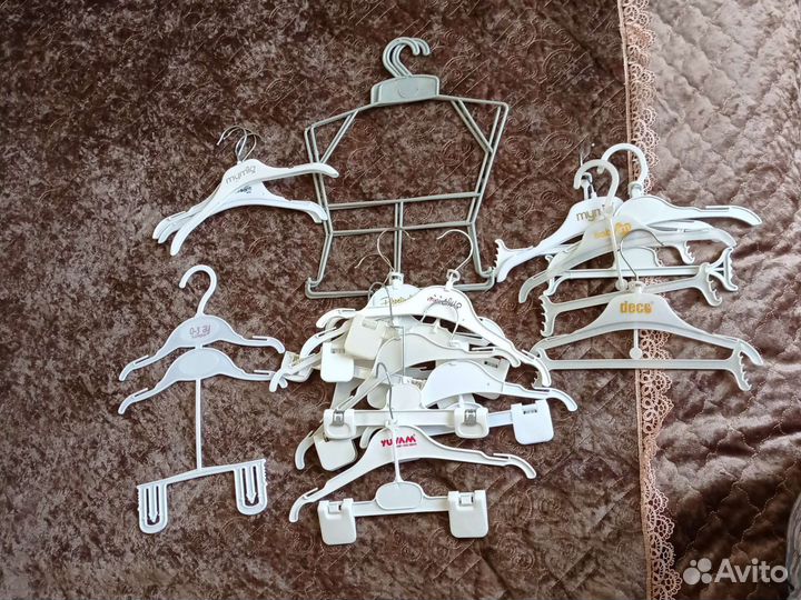 Вешалки для детской одежды