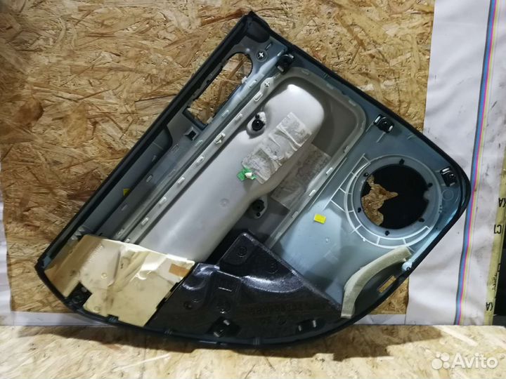 Обшивка задней левой двери volkswagen passat b5