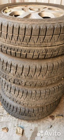 Bridgestone Blizzak Revo GZ 215/60 R16