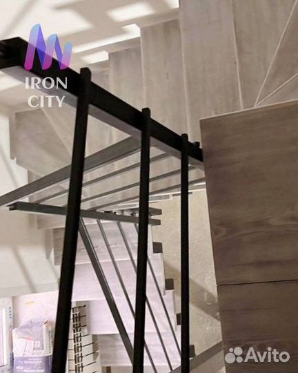 Металлический каркас лестницы. Лестница под ключ