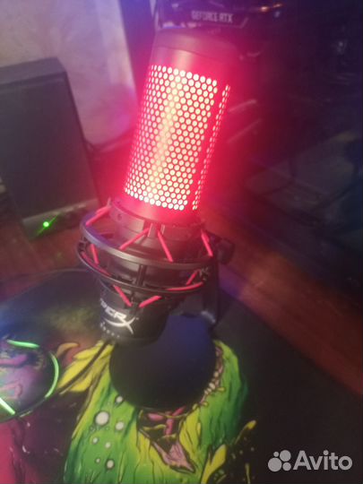 Микрофон HyperX QuadCast