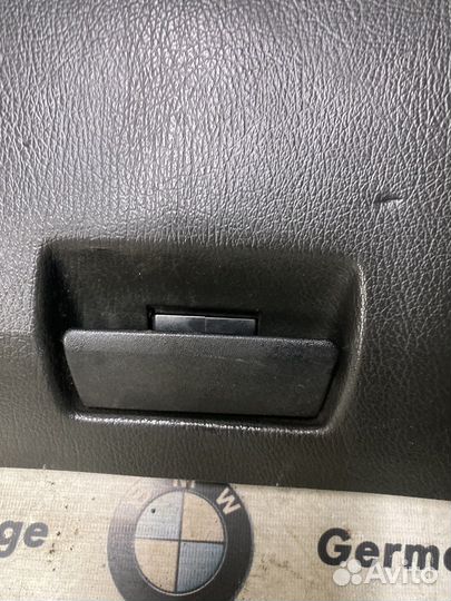 Бардачок bmw e30 в сборе