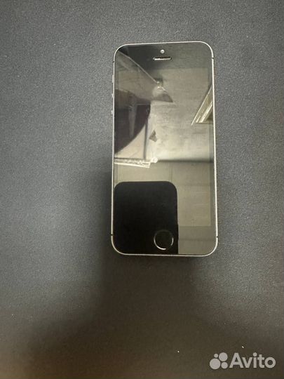 iPhone SE, 32 ГБ