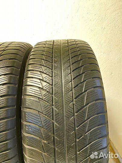 Bridgestone Blizzak LM-001 245/50 R19