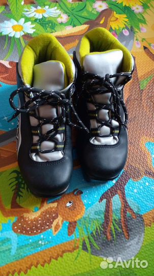 Лыжные ботинки