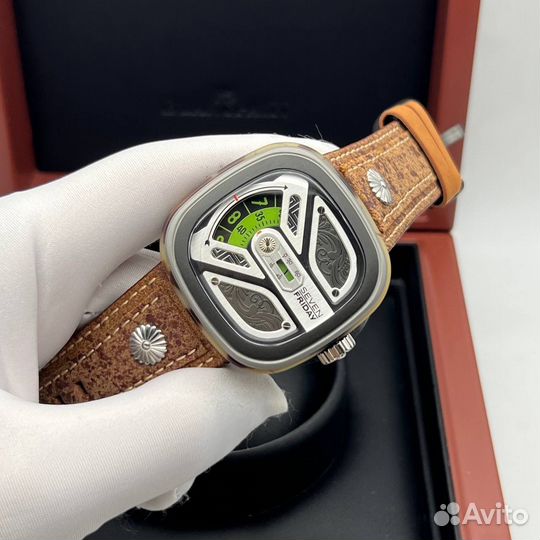 Наручные часы sevenfriday