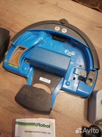 Моющий робот пылесос iRobot Scooba 390