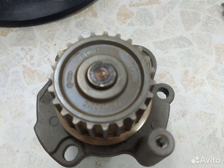 Водяная помпа на vag