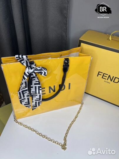 Женские сумки Chanel Burberry Fendi