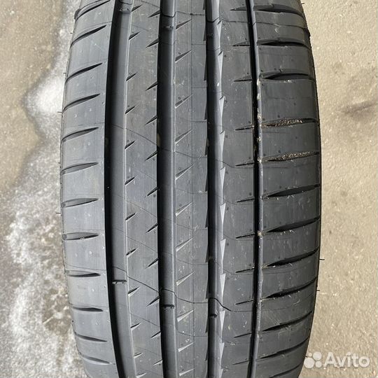 Michelin Pilot Sport 4 S 285/35 R19 103Y