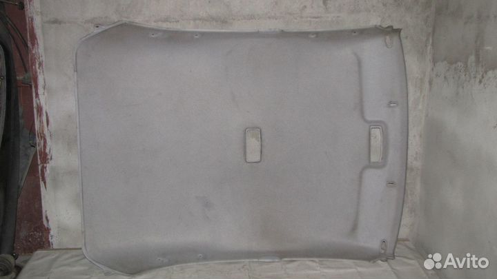 Обшивка потолка Митсубиси Каризма