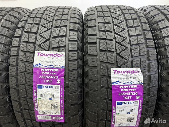 Tourador Winter Pro TSS1 255/45 R20 105T
