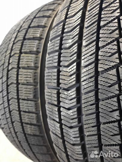 Bridgestone Blizzak VRX2 245/40 R18