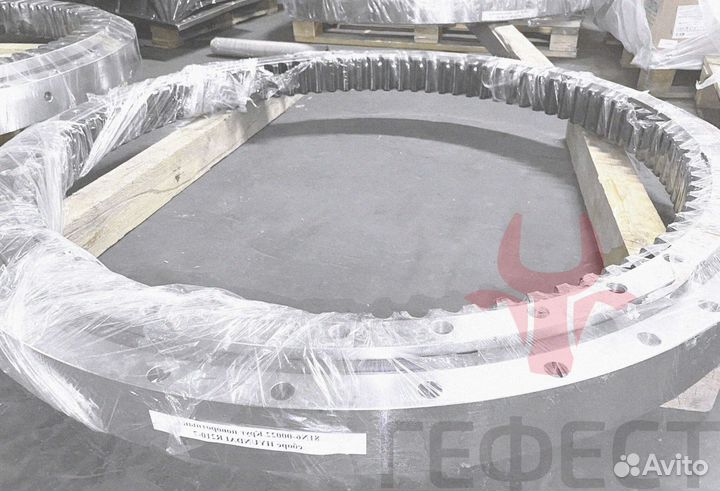 Поворотный круг Hyundai R220NLC-9A 81Q6-00021