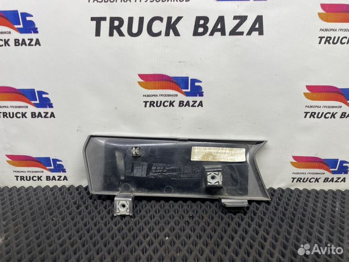 2507857 Накладка решетки радиатора Scania 6-series