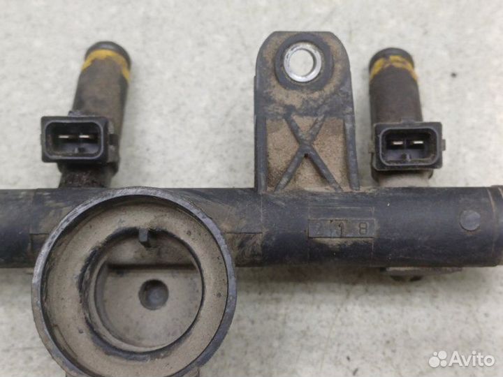 Рейка топливная (рампа) Renault Symbol