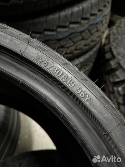 Nitto NT555 G2 245/35 R19 и 275/30 R19 Y