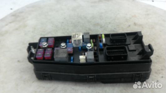Блок предохранителей KIA carnival 2 (89B18M101)