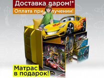 У марины на одной полке шкафа стоят игрушечные машинки