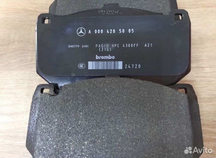 Тормозные колодки на Mercedes-Benz