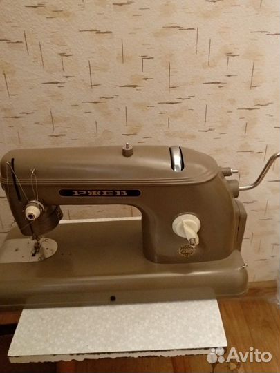 Швейная машинка