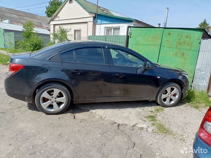 Chevrolet Cruze 1.8 AT, 2012, 208 000 км