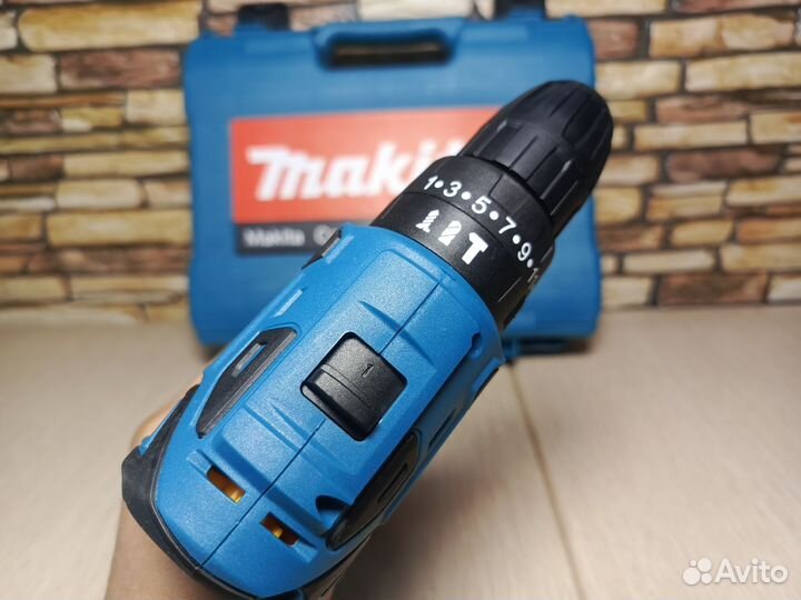 Шуруповерт Makita 18V беcщёточный + 2 АКБ