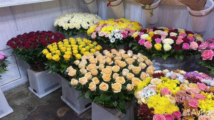 Доставка цветов / Коробка из цветов