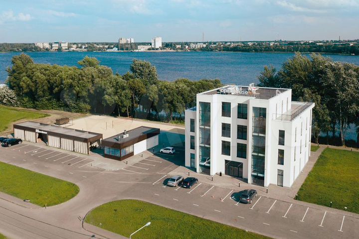 Здание, 1500 м²