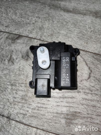 Сервопривод заслонки печки 113800-2051