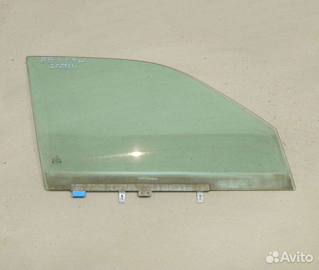 Стекло двери передней правой VW Passat B3