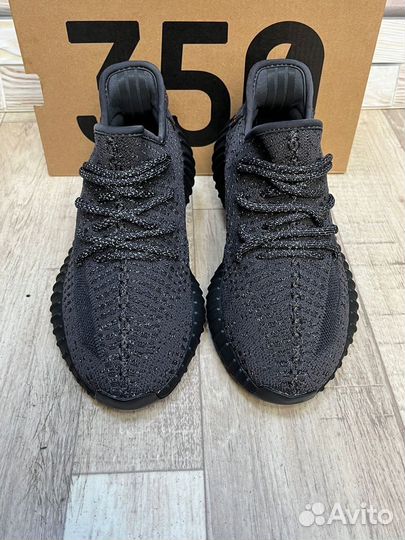 Кроссовки Adidas Yeezy boost 350 v2