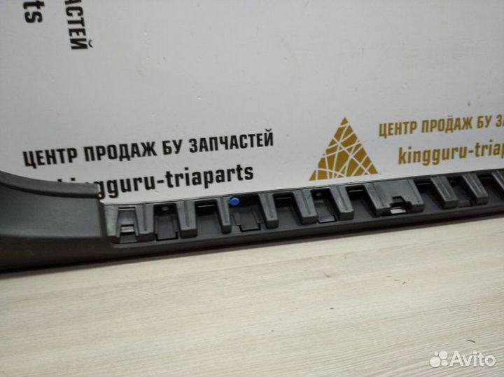 Накладка порога правая Renault Duster 1 HSA/M до