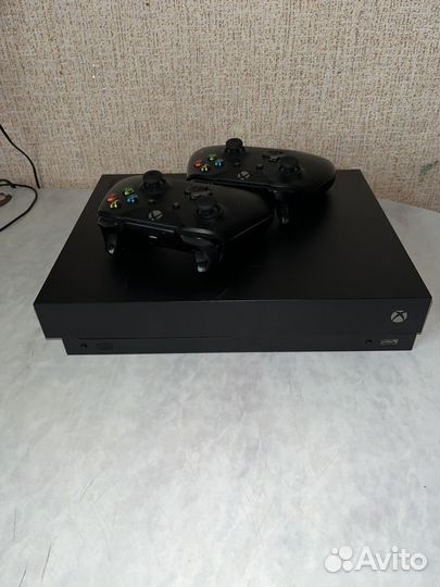 Xbox one x 1tb