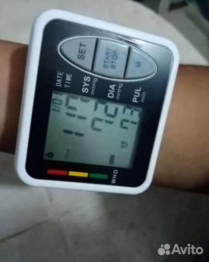 Тонометр на запястье
