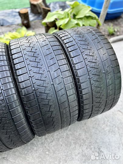 Triangle PL02 245/45 R19 и 275/40 R19 105V