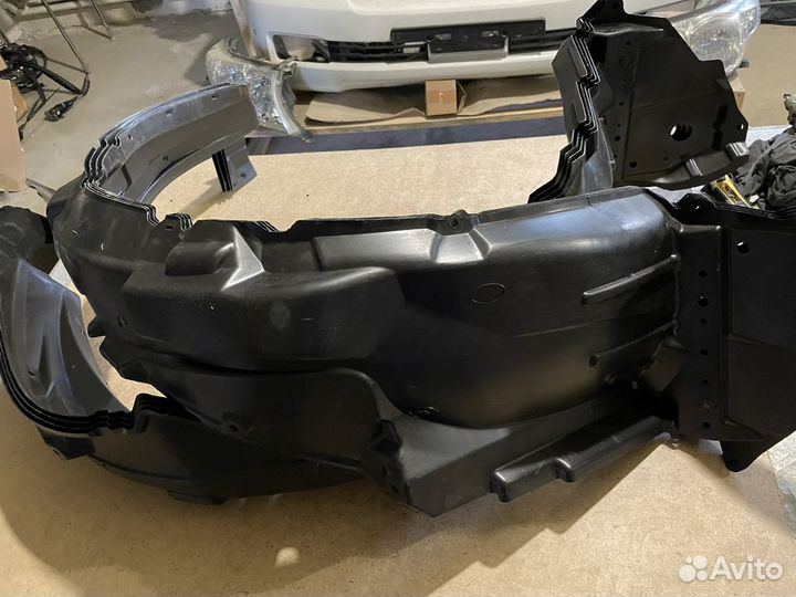 Подкрылки toyota corolla E180 перед-зад