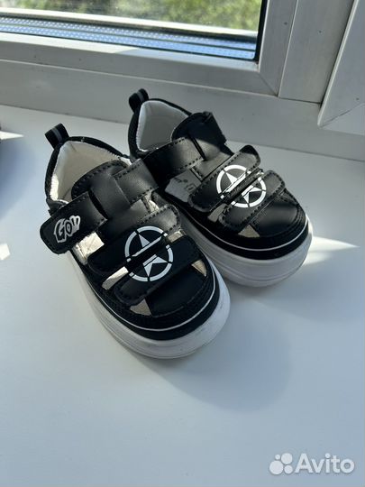 Сандалии детские