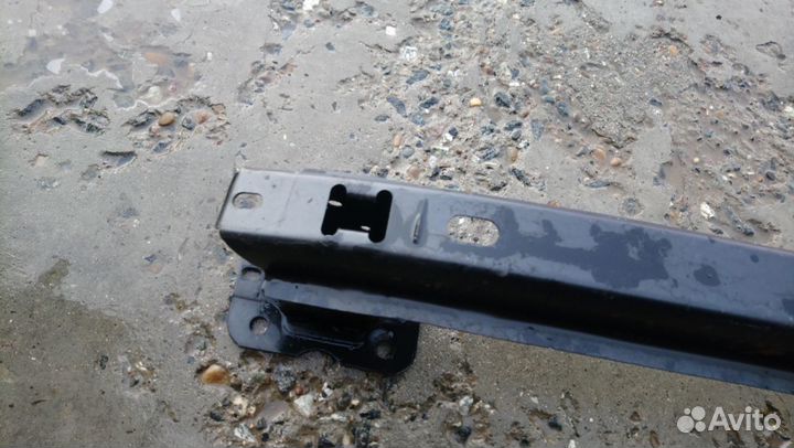 Оригинальный усилитель заднего бампера Фокус3