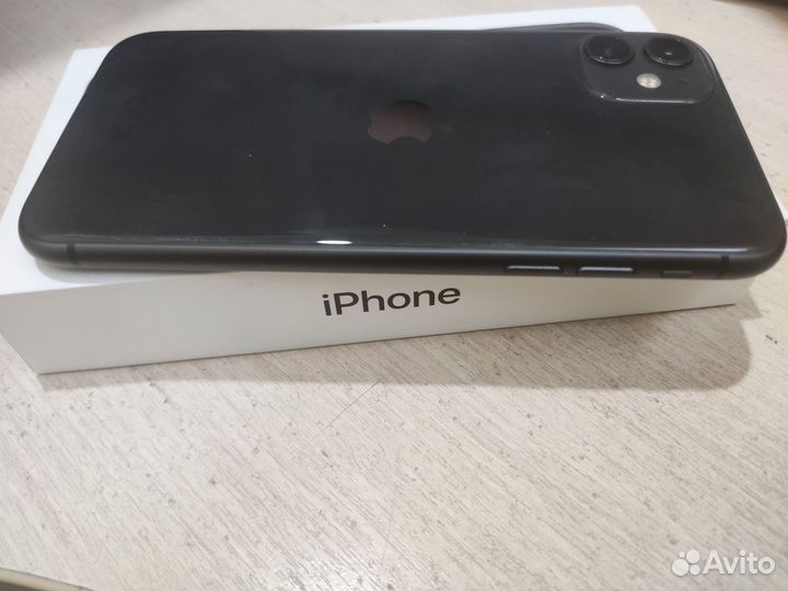 iPhone 11, 64 ГБ