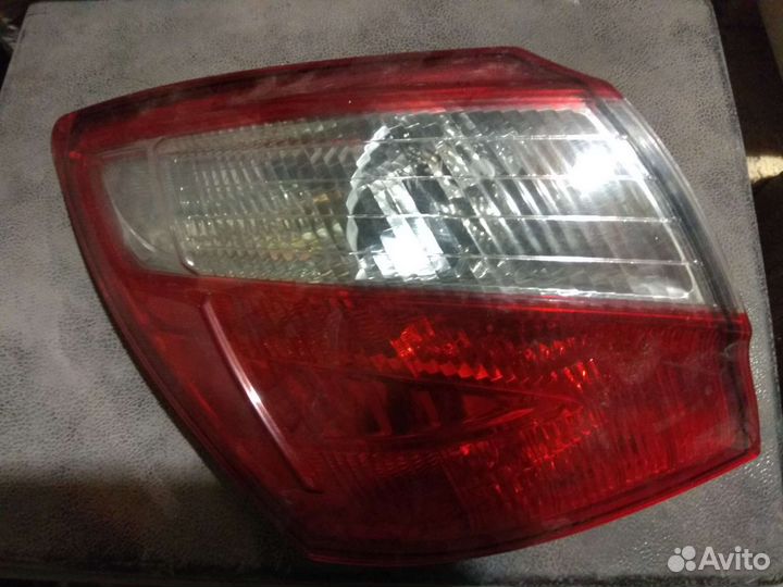 Задний левый фонарь nissan qashqai j10 с 2010г
