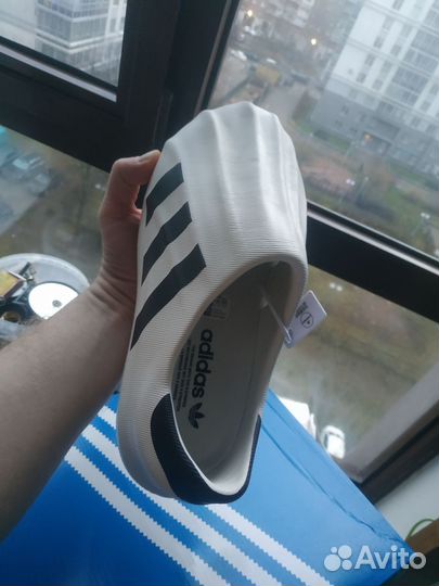 Кроссовки adidas