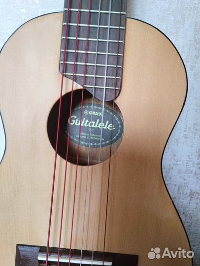 Тревел гитара, гиталеле Yamaha