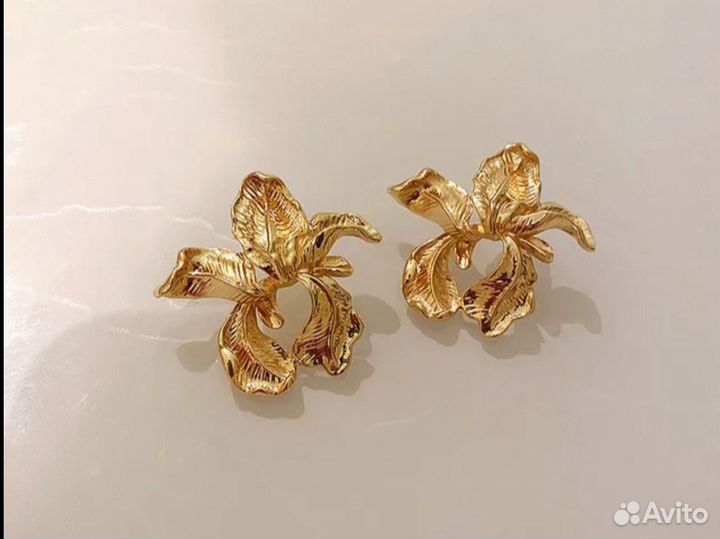 Серьги лепестки новые тренд