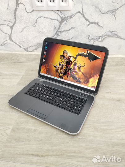 Ноутбук dell Intel core i7/2 видеокарты/SSD/8 озу