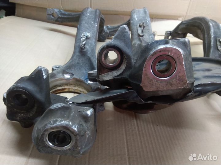 Кулак поворотный audi A4 B7 B6